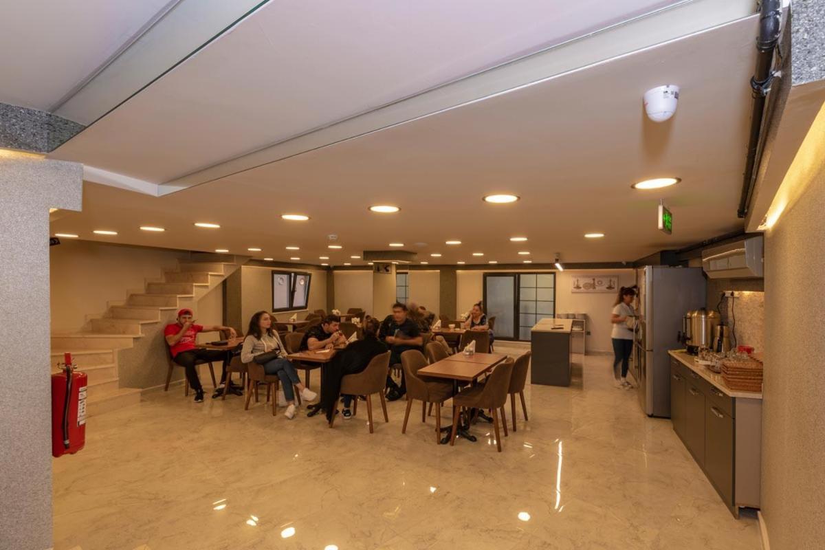 Grand Ahi Hotel Istanbul Bagian luar foto