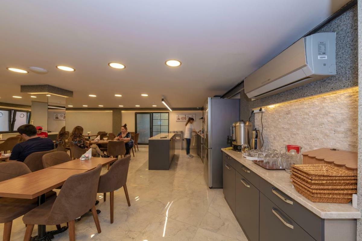 Grand Ahi Hotel Istanbul Bagian luar foto