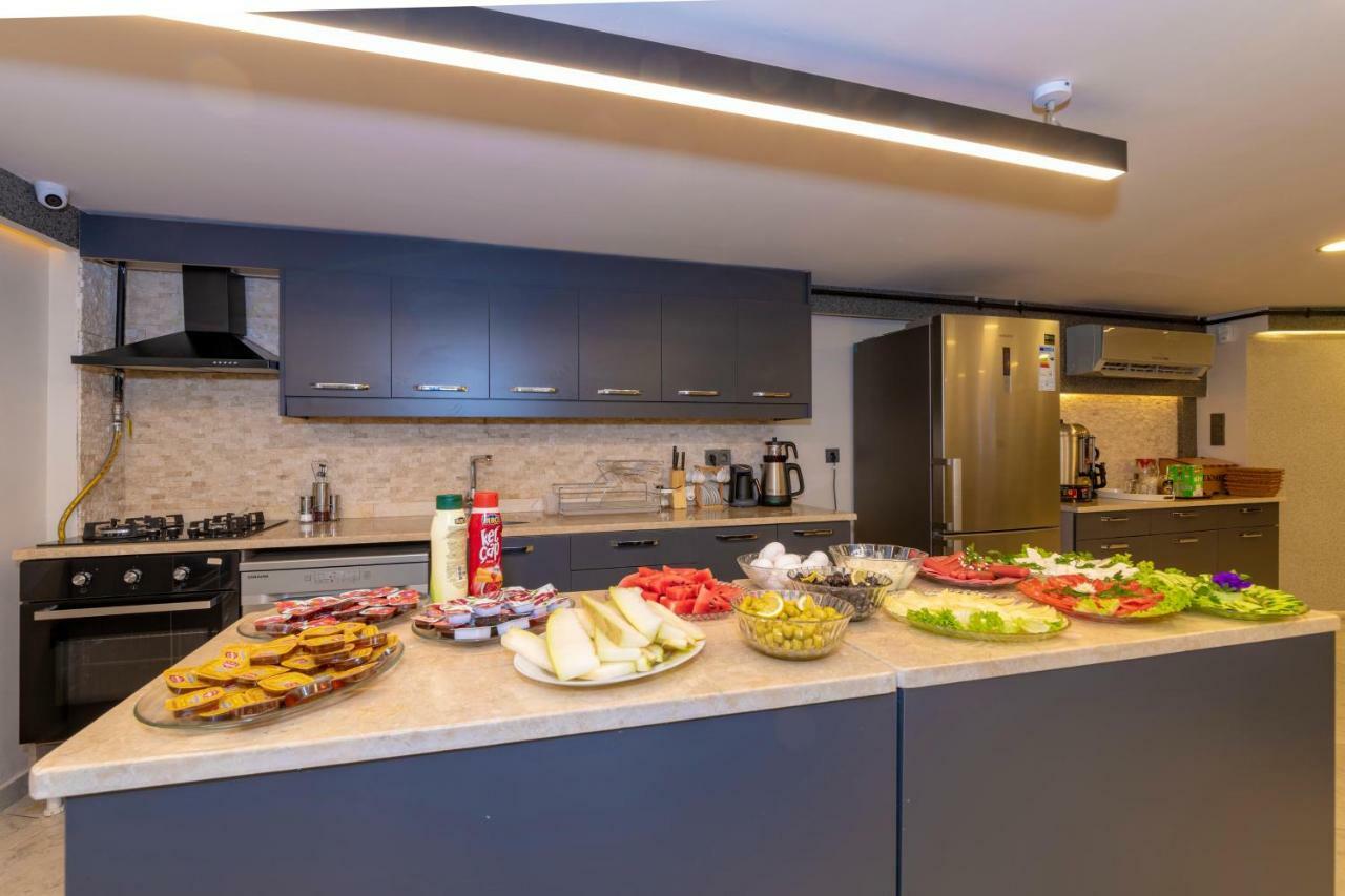Grand Ahi Hotel Istanbul Bagian luar foto