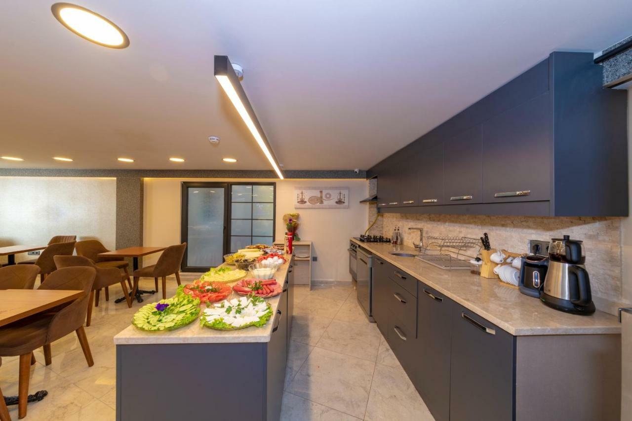 Grand Ahi Hotel Istanbul Bagian luar foto